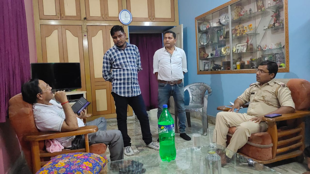 ठेकेदार के घर दिनदहाड़े चार लाख की चोरी, भनक तक नहीं लगी पड़ोसियों को. एक हिरासत में