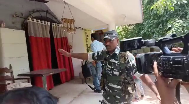 सीएमओ के अधिकारी के करीबी के घर छापेमारी में करोड़ों रूपये कैश बरामद, मशीन लेकर पहुंची ईडी