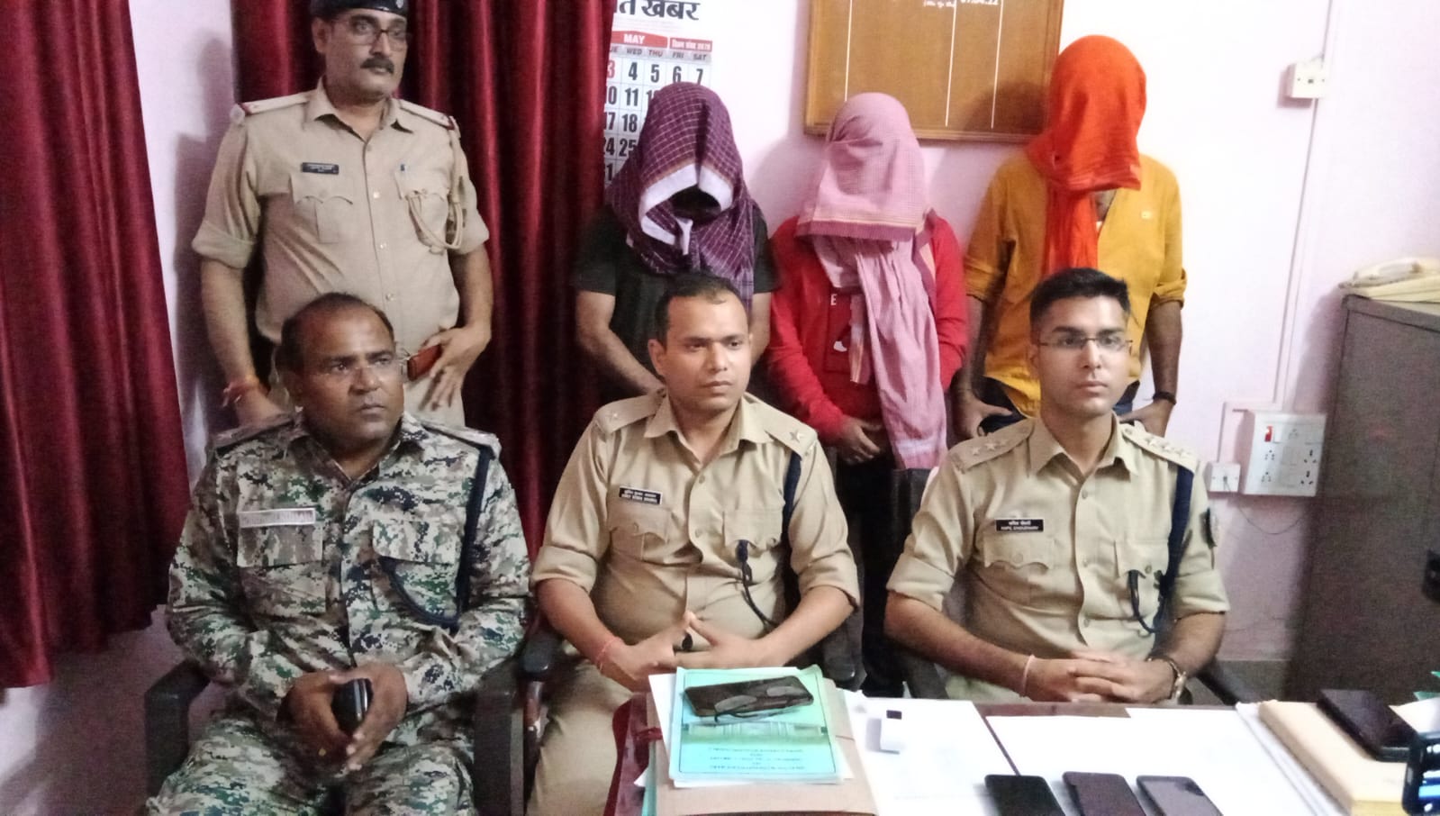 अवैध लॉटरी टिकट बेचने के आरोप में तीन युवक गिरफ्तार