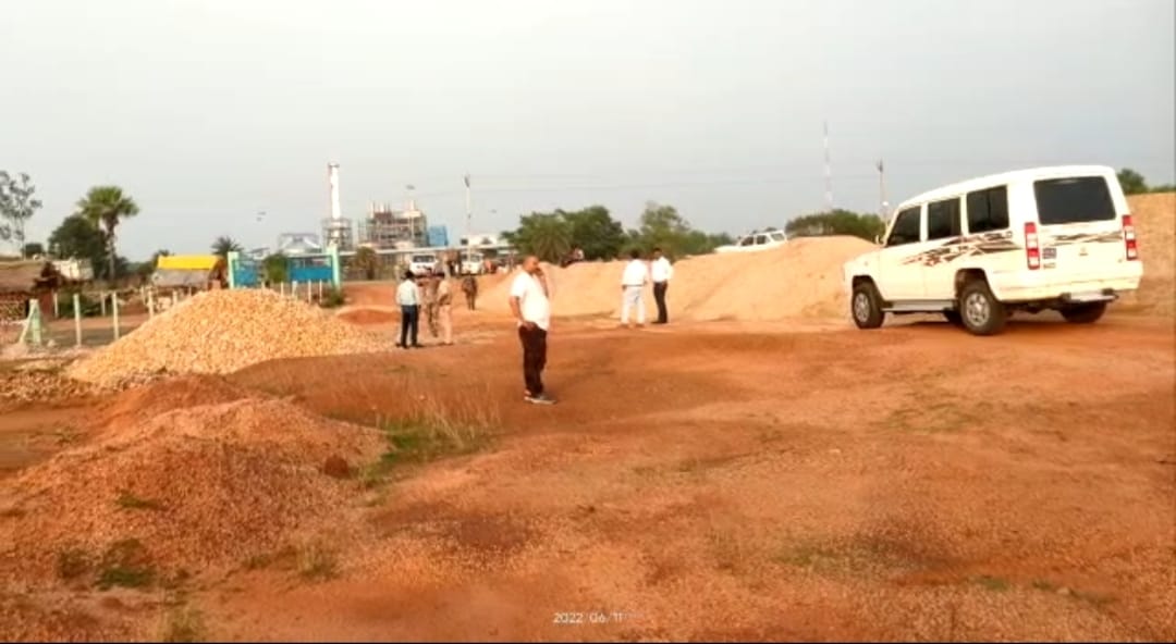 बालू, गिट्टी की अवैध सप्लाई करते 13 हाईवा और 1 ट्रक जब्त, पूर्वी सिंहभूम जिले में बना 11 चेक नाका