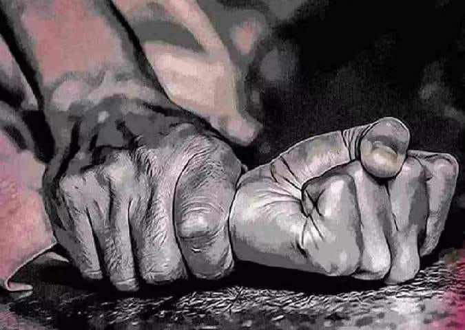 शर्मनाक: दुष्क'र्म पीड़िता बनी मां, लाचार पिता ने कराया प्रसव, जानिए क्या हुआ इसके बाद