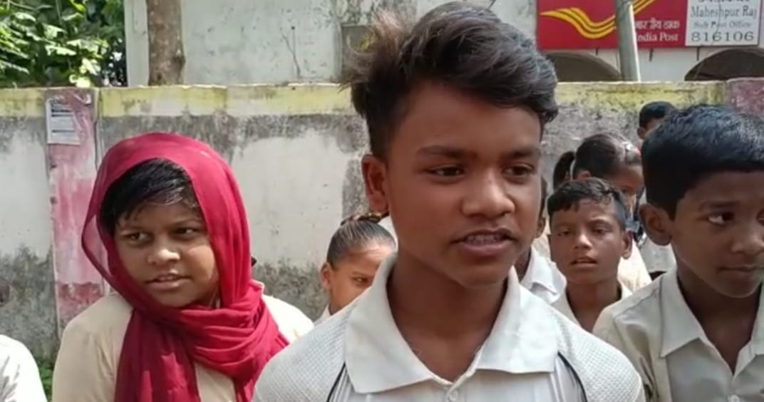 PAKUR: जमीन विवाद बना हिं'सक, खेत जोत रहे चारो भाई को लाठी-डंडे से पीटा 