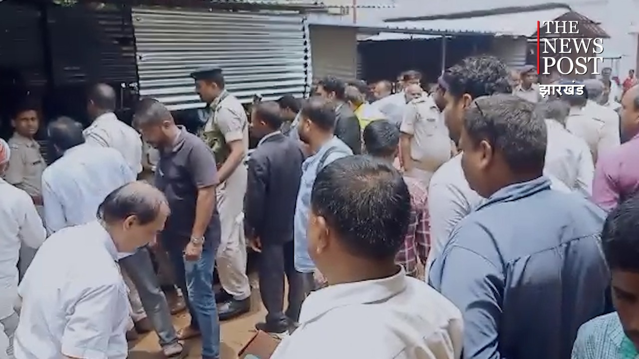 देवघर कोर्ट में कैदी की हत्या मामला: घटना के बाद कचहरी परिसर में कड़ी सुरक्षा व्यवस्था, हर गतिविधि पर पैनी नजर