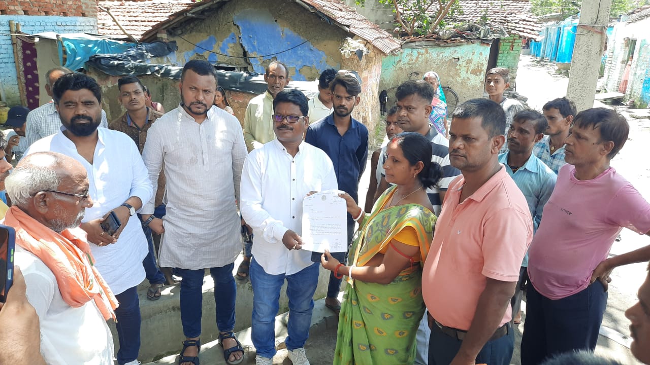 रेलवे के फ्रेट कॉरिडोर के लिए जमीन खाली करने के नोटिस से लोगों में आक्रोश, आंदोलन की चेतावनी