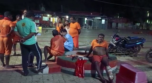 कांवरियों से भरी ऑटो पलटी, एक की मौ'त, पांच घायल