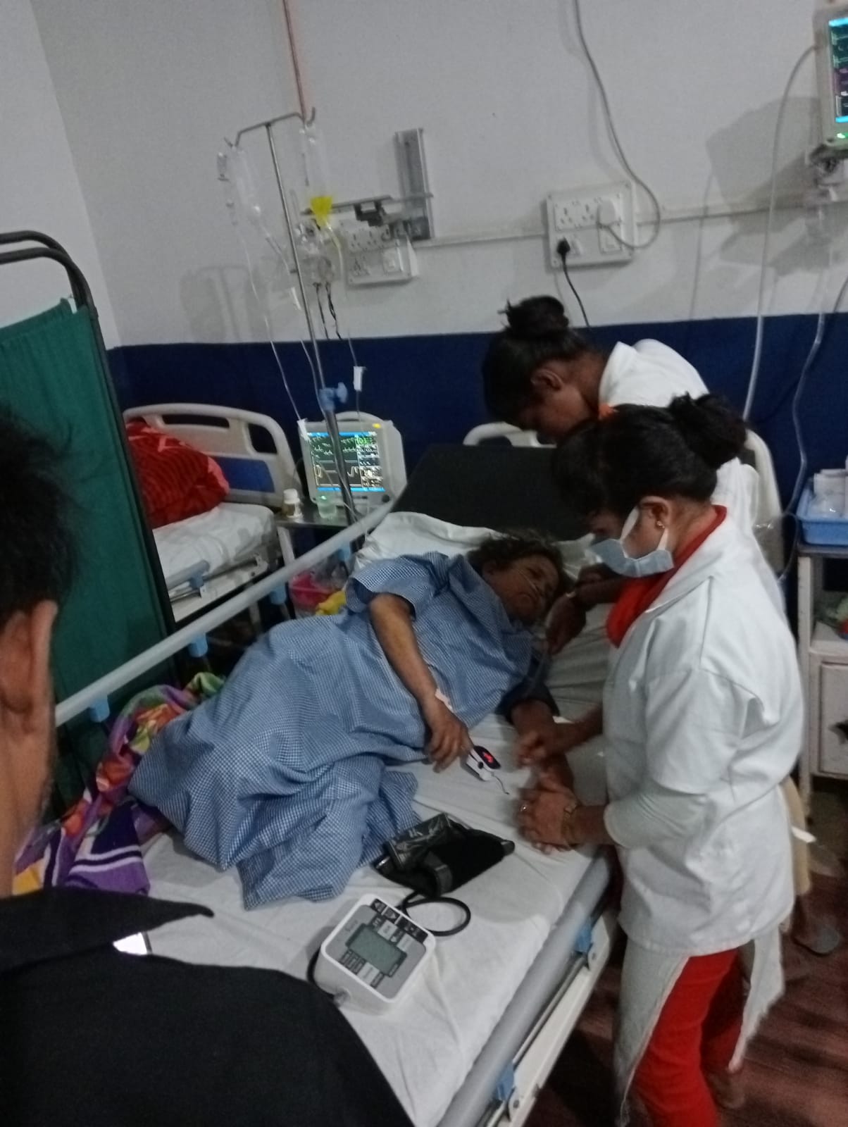 सात घंटे के अंदर सरकारी से प्रायवेट अस्पताल के चक्कर में महिला ने तोड़ दिया दम, समझिये दलालों का खेल