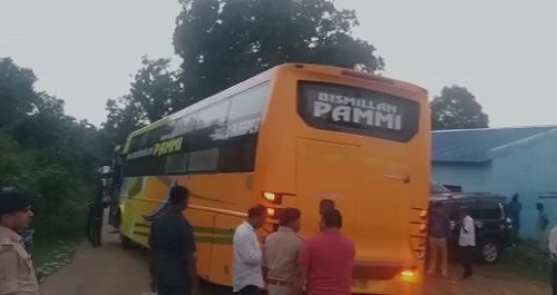 सियासी संकट : लतरातू से वापस रांची के लिए निकले UPA विधायक, रात 8:30 बजे सीएम आवास में बैठक