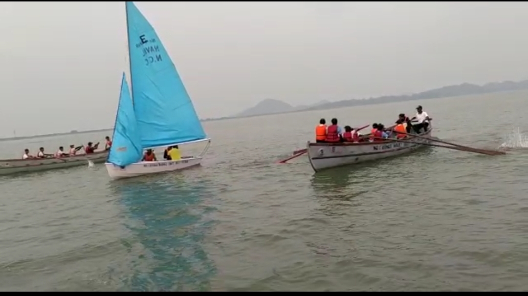 पतरातू में पूरे जोश के साथ चल रहा भारतीय नौसेना का एनसीसी कैंप