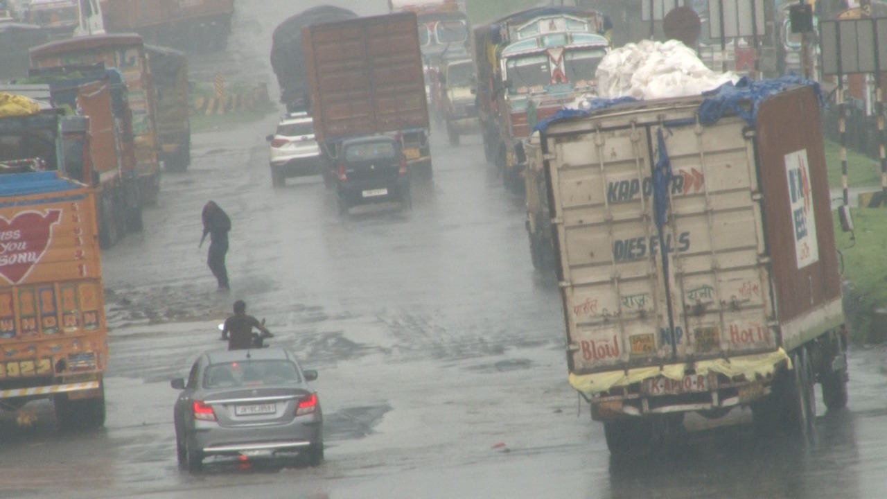 केंद्रीय परिवहन मंत्री के ट्वीट पर बरवाअड्डा में क्या हुई प्रतिक्रिया, आप भी जानिए