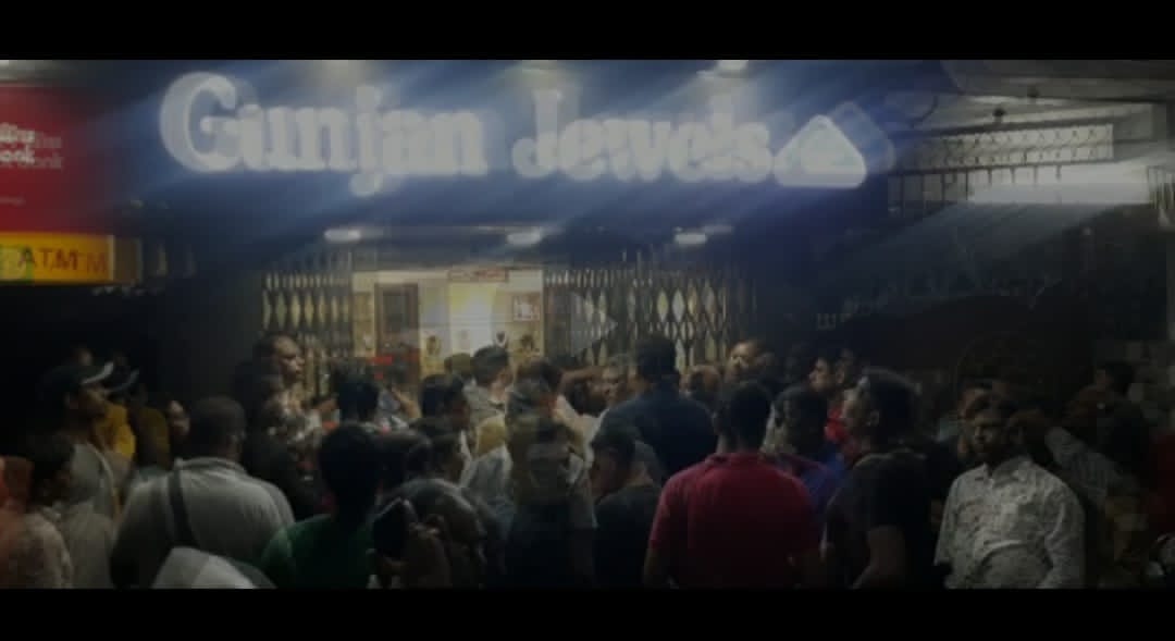 धनबाद के धनसार में सोने की दुकान में सरेशाम पड़ा डाका ,मालिक को मारी गोली,स्कॉर्पियो से पहुंचे थे अपराधी