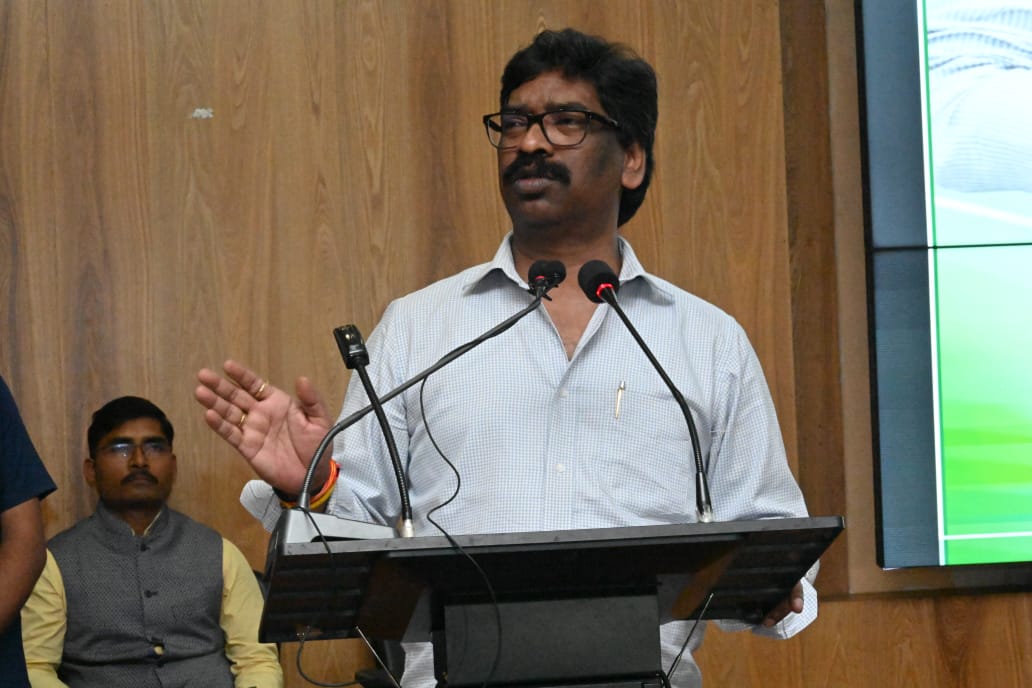 बुढ़ापे की छूट गई लाठी को सरकार ने फिर दे दिया, ओल्ड पेंशन बहाल होने पर हुए अभिनंदन में सीएम बोले