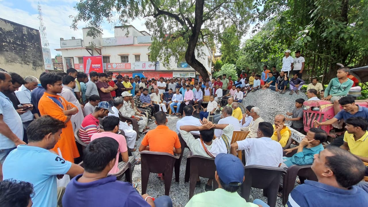 हैदरनगर बाजार फायरिंग मामला: व्यवसाइयों में अब तक दहशत, नहीं खुल रहा बाज़ार, पुलिस से क्षेत्र में सुरक्षा की उठी मांग