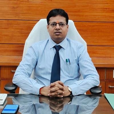 स्कूल के माध्यम से जाति प्रमाण पत्र निर्गत करने को लेकर हुई बैठक, जानिए उपायुक्त ने क्या कहा