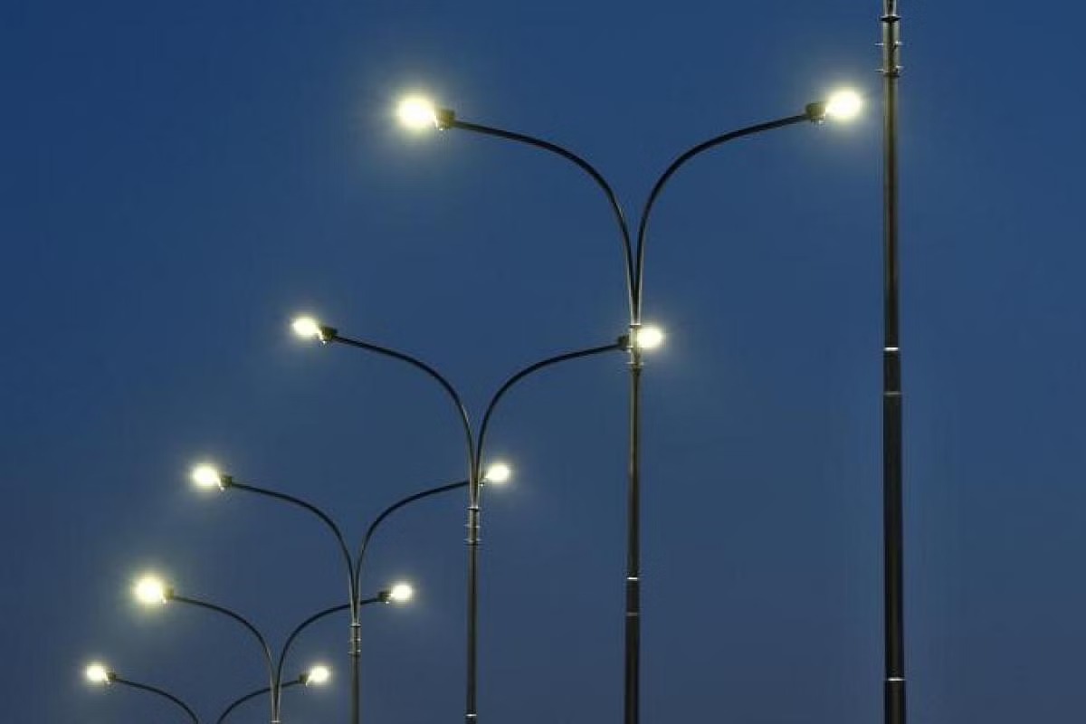 धनबाद नगर निगम लेगा यूजर चार्ज तो बिजली विभाग हर स्ट्रीट लाइट में लगाएगा मीटर