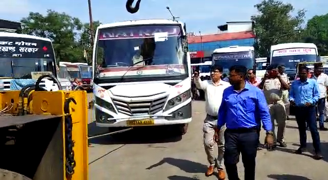 मानगो बस स्टैंड से हटाए गए  29 बसें, जानिए क्यों