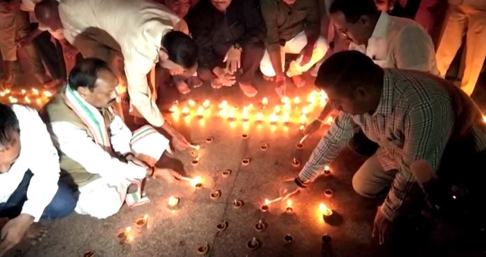 शिद्धगोड़ा के राम मंदिर में हुआ दीपोत्सव कार्यक्रम का आयोजन, पूर्व मुख्यमंत्री रघुवर दास हुए शामिल