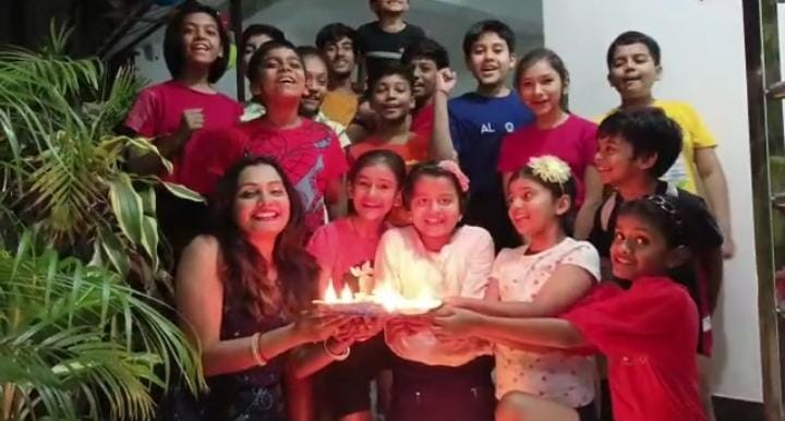 पहल ! बच्चों ने मनाई "ग्रीन दीपावली क्लीन दीपावली", अन्य लोगों को भी ग्रीन दिवाली मानने की दी सलाह 