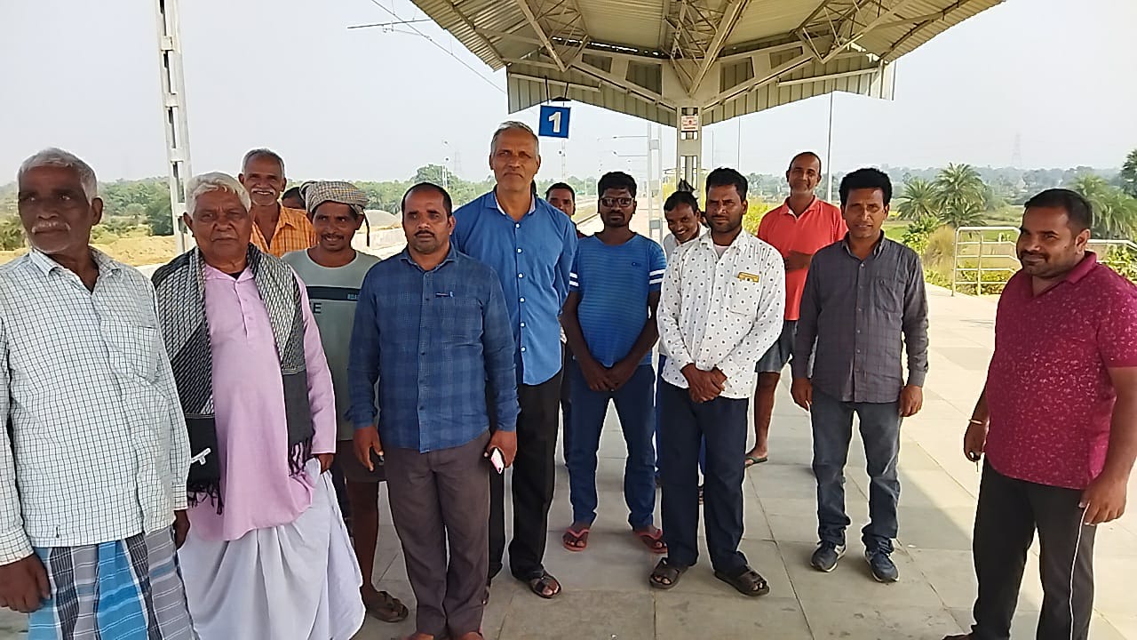 गोड्डा: सालों से कठौंन हॉल्ट पर ट्रेन ठहराव की मांग कर रहे ग्रामीण, आज भी है सरकार की नज़र-ए-इनायत का इंतजार