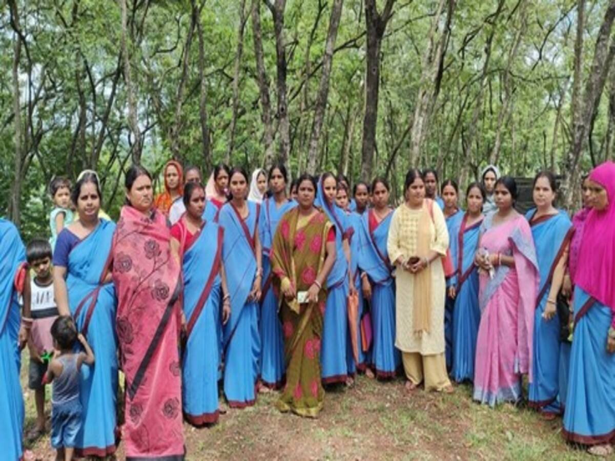 जल सहिया बहनों का बढ़ेगा मानदेय, मंत्री मिथिलेश ठाकुर ने दिया आश्वासन