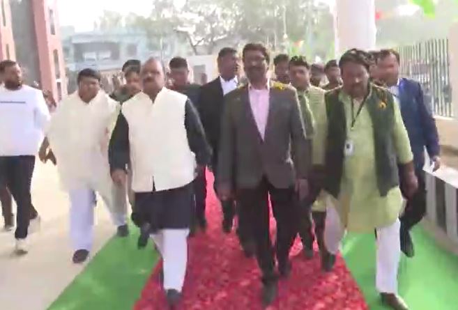 गढ़वा दौरे पर पहुंचे सीएम हेमंत सोरेन, खतियानी जोहार यात्रा की हुई शुरुआत