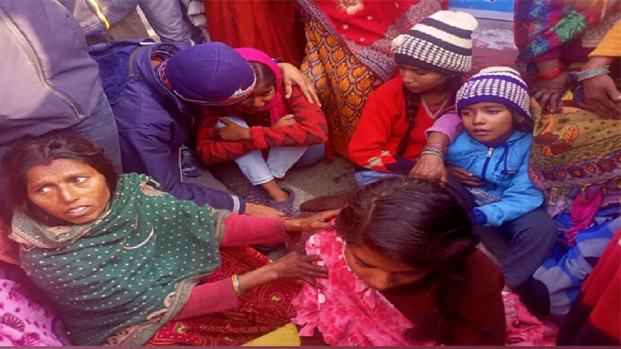 पलामू: पुलिस की गाड़ी की चपेट में आने से एक की मौत, आक्रोशित लोगों ने घंटों किया सड़क जाम