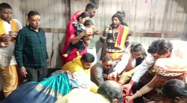 मकर संक्रांति के दिन धरती पर अवतरित होते हैं देव, इस दिन क्या करने से मिलता है पुण्य, जानिए