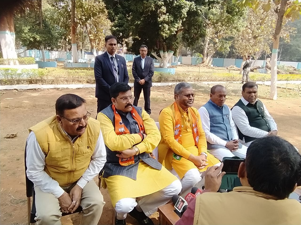 दुमका : संथाल परगना प्रमंडल में पकड़ मजबूती के लिए देवघर में विजय संकल्प रैली निकालेगी भाजपा, अमित शाह करेंगे शिरकत