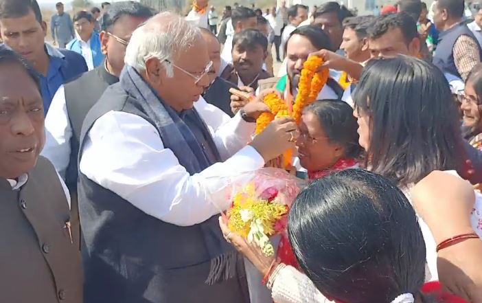 कांग्रेस के राष्ट्रीय अध्यक्ष मल्लिकार्जुन खड़गे द्वारा झारखंड में हाथ से हाथ जोड़ो कार्यक्रम की हुई शुरुआत, केंद्र सरकार पर जमकर बोला हमला