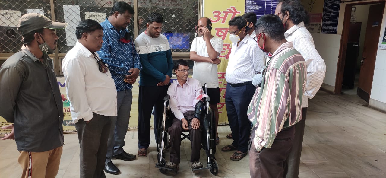 अपराधियों के हौसले बुलंद, भाजपा नेता राम सिंह मुंडा पर किया दिनदहाड़े हमला