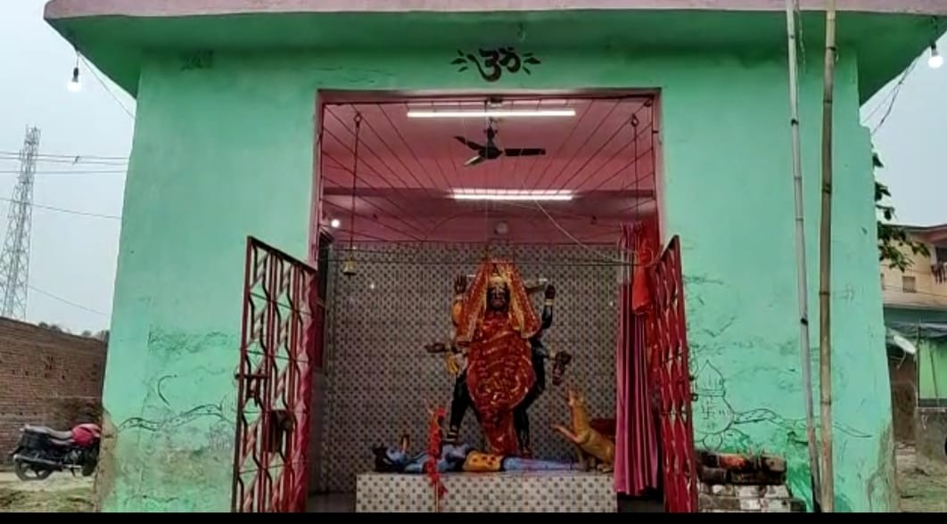 धनबाद के हनुमान जी के बाद निरसा की काली माँ को रेलवे का फरमान, मंदिर छोड़ कर चले जाये