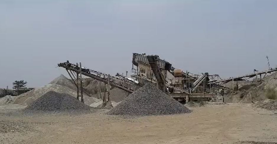 साहिबगंज के बाद अब दुमका में शुरु हुआ अवैध पत्थर का खेल,  ट्रेनों में भर-भर कर दूसरे राज्यों में की जा रही है अवैध सप्लाई