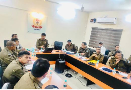 हजारीबाग में साइबर अपराधियों की अब खैर नहीं, एसपी ने पदाधिकारियों को दिए सख्ती से कार्रवाई के निर्देश