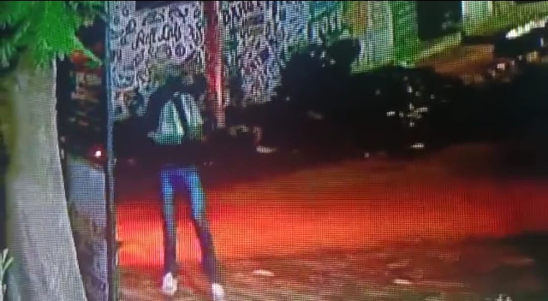 वासेपुर के कारोबारी के घर फायरिंग का वीडियो हुआ वायरल, आप भी देखिये 