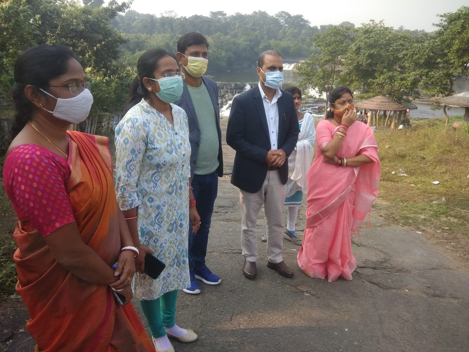 भटिंडा फॉल पिकनिक स्पॉट का डीसी ने किया निरीक्षण, बडी संख्या में नए साल में पहुंचते हैं पर्यटक