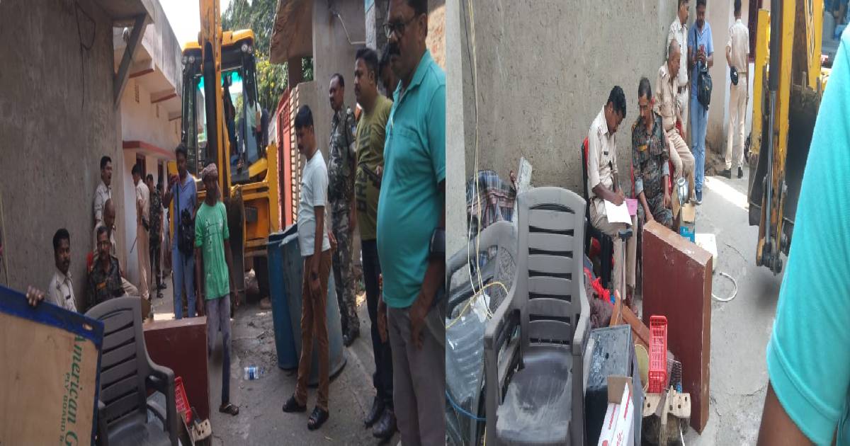 BIG BREAKING: प्रिंस खान के घर जेसीबी लेकर कुर्की-जब्ती करने पहुंची पुलिस 