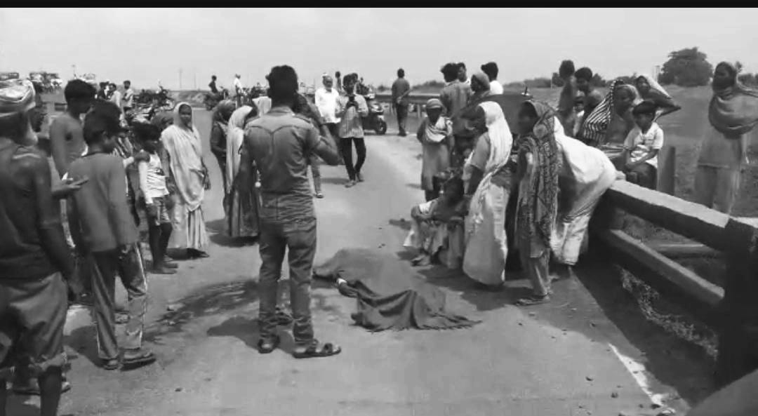 देवघर: पेंशन लेने निकले 70 वर्षीय बुजुर्ग की सड़क हादसे में मौत, आक्रोशितों ने किया सड़क जाम, पढ़ें कैसे हुआ हादसा