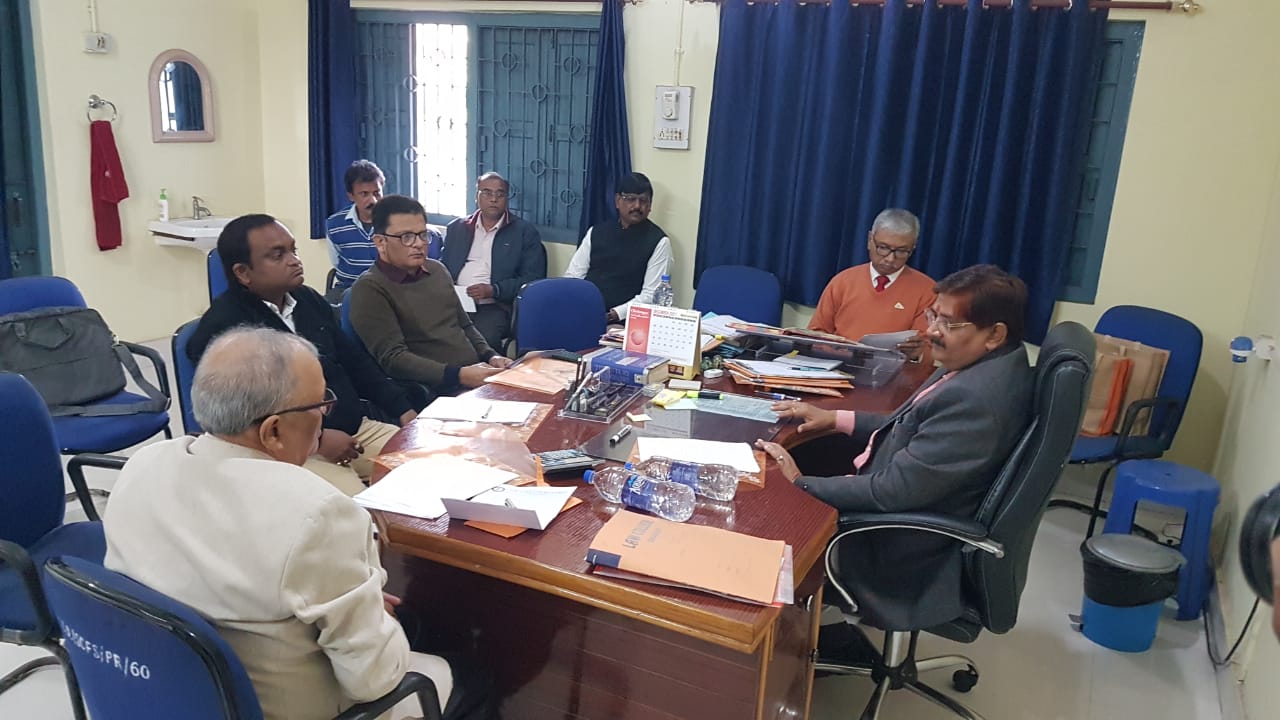 लॉ कॉलेज की शासी निकाय की बैठक में छात्रों के सुविधा बढ़ाने पर चर्चा