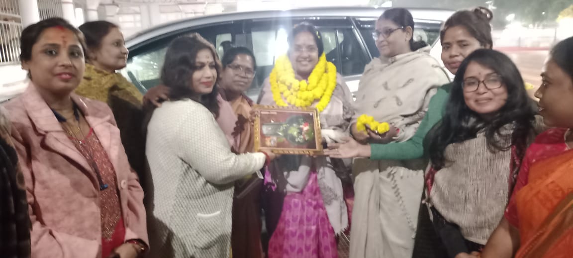 मिशन 2024 की तैयारी , देवघर पहुंची बीजेपी महिला मोर्चा की राष्ट्रीय अध्यक्ष, कहा- झारखंड की 14 लोकसभा सीटों पर खिलेगा कमल