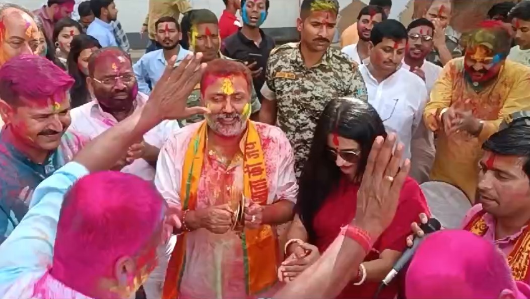 किसने कहां की मोदी ने कह दिया की 400 पर तो उनकी बात गारंटी होती है और किसने कहां की देश को तीसरे पायदान की इकॉनमी बनाने के लिए ये उत्साहित रहे,पढ़िये खबर