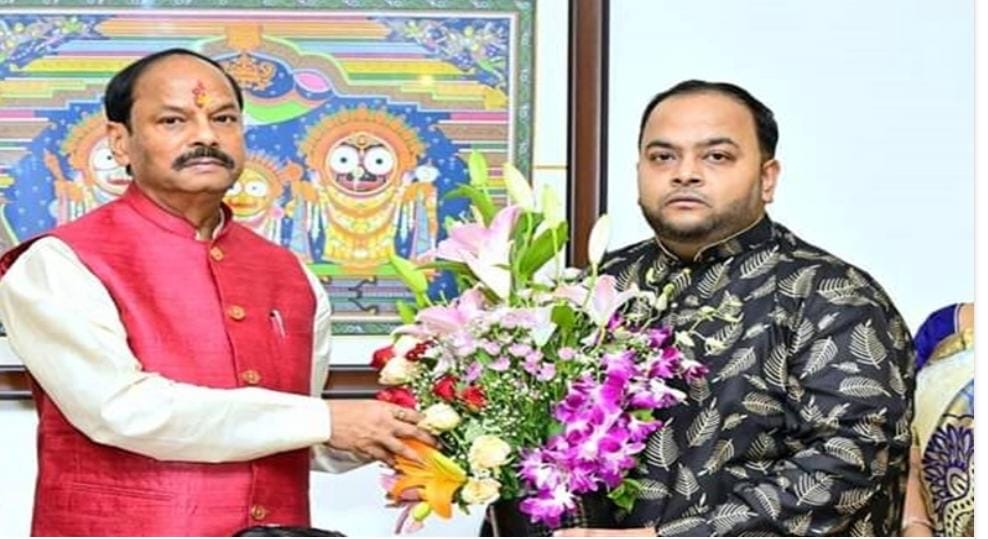 ओडिशा के राज्यपाल रघुवर दास के पुत्र पर मारपीट का लगा बड़ा आरोप, जानिए विस्तार से