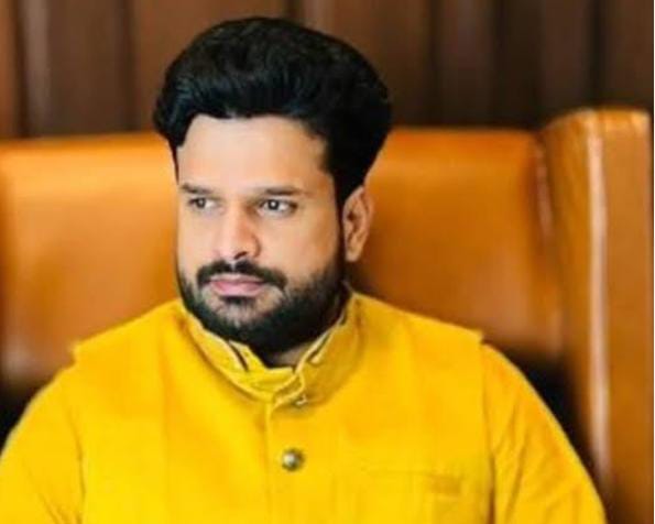 भोजपुरी स्टार रितेश पांडेय और पूर्व ADG जय प्रकाश सिंह ने थामा जनसुराज का हाथ,पढ़े रितेश पांडेय पांडे ने क्या कहा