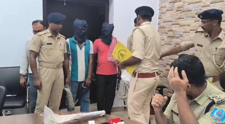 जमशेदपुर:पोटका के चापी गांव में हुए मर्डर मामले का पुलिस ने किया खुलासा, 2 आरोपियों को किया गिरफ्तार 