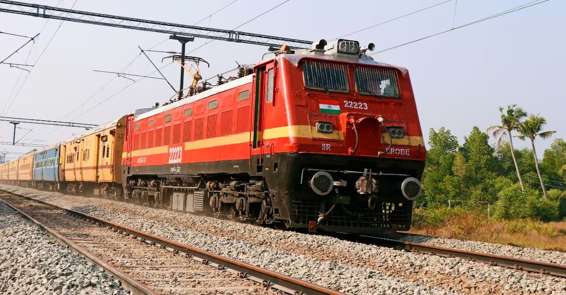 Railway News: पटना-दरभंगा से अहमदाबाद को जाने वाली क्लोन स्पेशल नहीं होंगी बंद, जानिए अन्य रूट की स्पेशल ट्रेनों को !