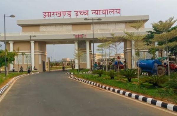 प्रतिबंधित मांस की बिक्री पर हाई कोर्ट सख्त,DGP को शपथ पत्र दाखिल करने का आदेश 