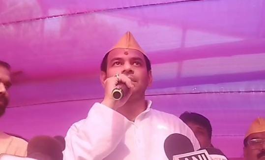 फिर तेजस्वी पर भड़के तेजू भैया, चुनौति देते हुए कहा बांसुरी बजाकर दिखाएं तभी मानेंगे......