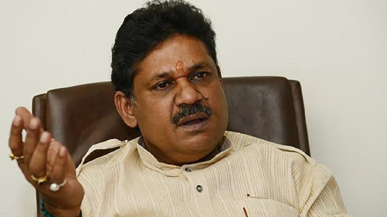 सांसद ने ईसीएल में कोयला चोरी को लेकर फोड़ा "लेटर बम" : तुरंत  सीबीआई या ईडी से जांच कराये कोयला मंत्री !