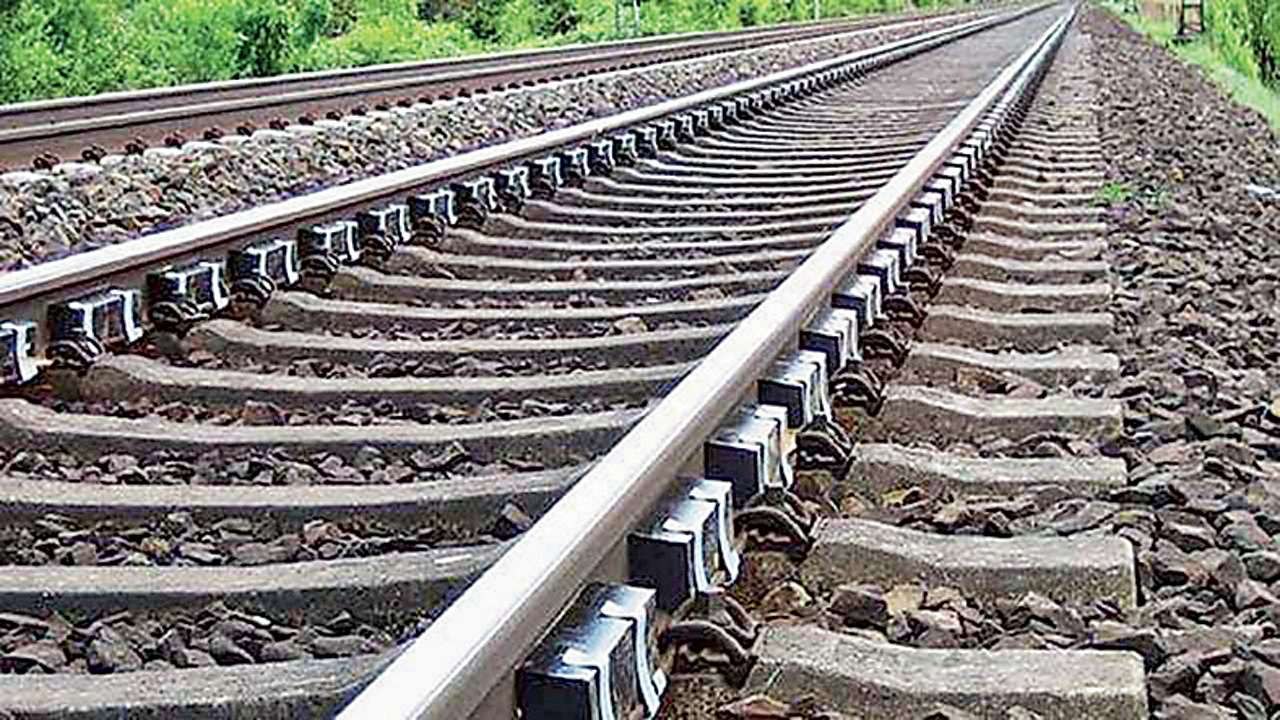BREAKING: रांची इंटरसिटी ट्रेन से कटकर एक युवक की गई जान, शव की नहीं हुई  पहचान