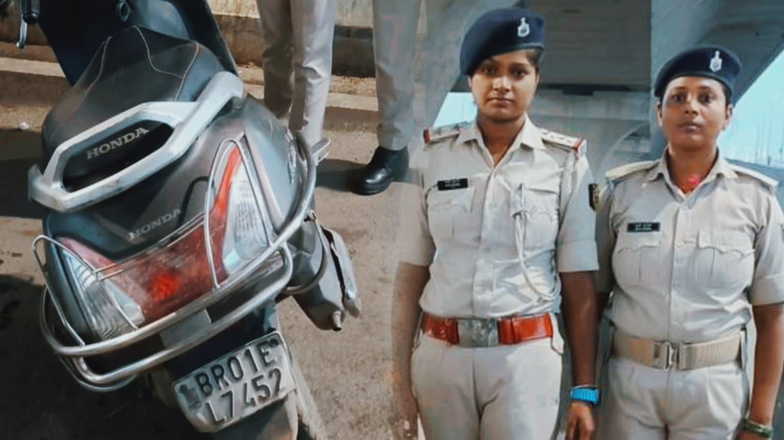 चालान था इतना की जब पुलिस ने रोका चेकिंग के लिये तो स्कूटी छोड़ के भाग गया युवक, 45 हज़ार का चालान देख पुलिस भी रह गई हैरान!