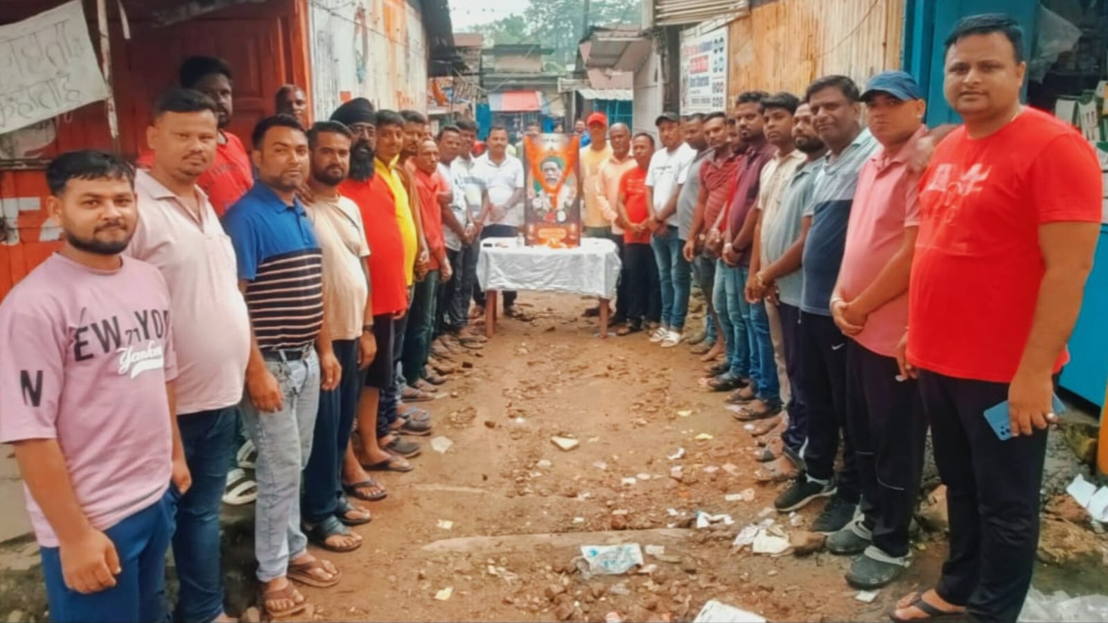 गोलमुरी में “चाय पर चर्चा” ग्रुप ने दी दिशोम गुरु शिबू सोरेन को भावभीनी श्रद्धांजलि, भरे दिल से किया गया गुरुजी को याद