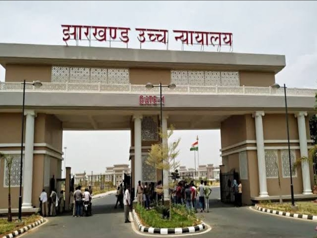 झिरी से कचड़ा नहीं हटाये जाने पर हाईकोर्ट ने लिया स्वत: संज्ञान, राज्य सरकार और निगम से मांगा जवाब